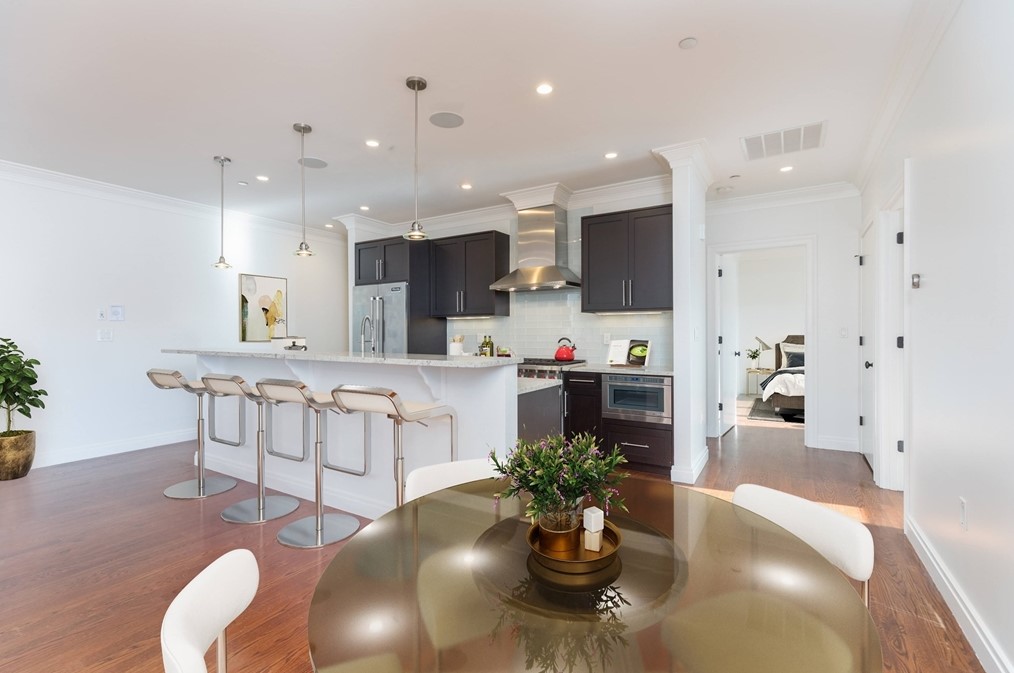 637 E 1st St #306, Boston, MA 02127