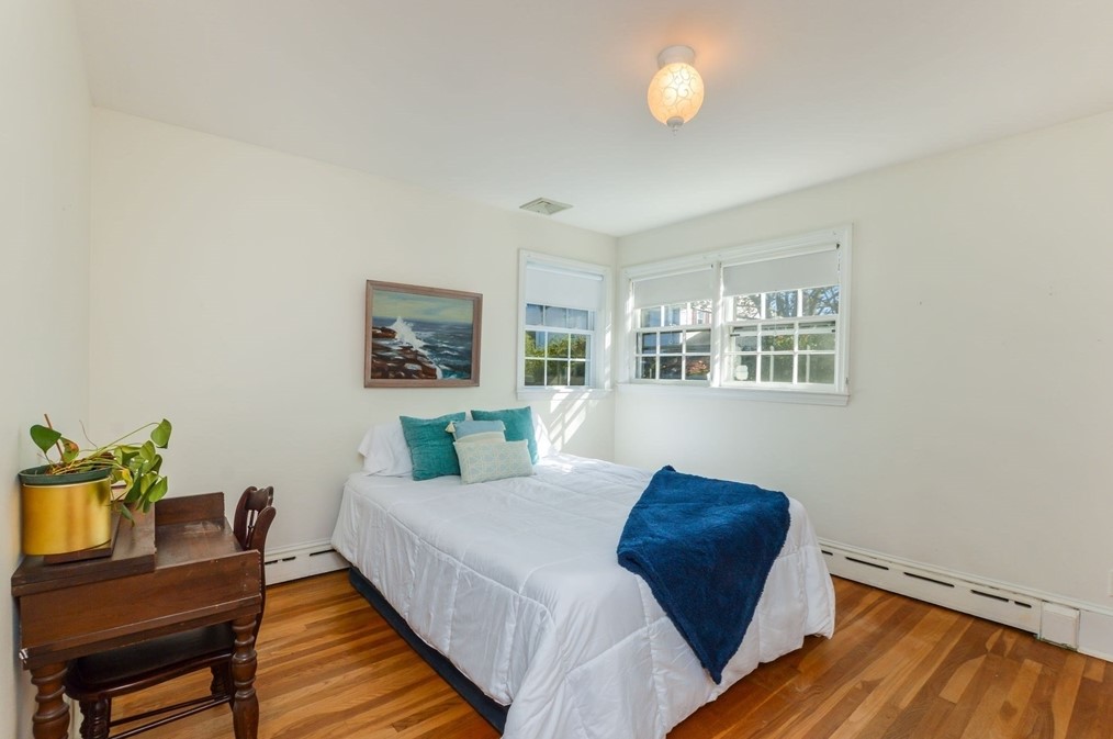 190 Plymouth St, New Bedford MA 02740-2256 exterior