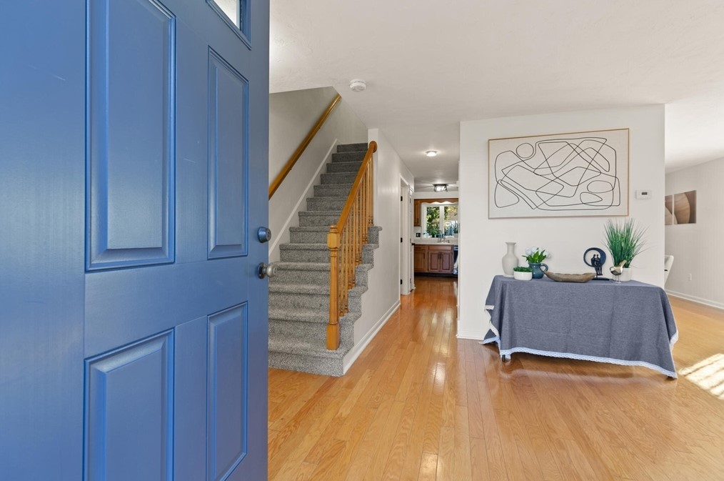 710 Irving Rd, Randolph, MA 02368 exterior