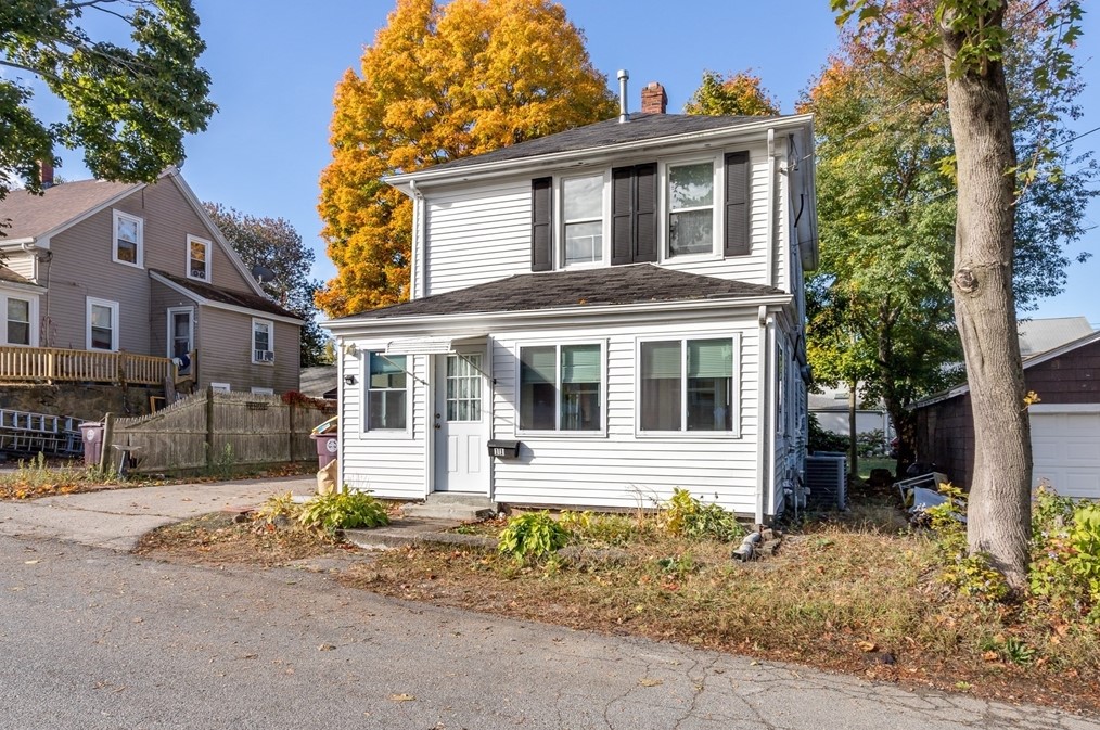 11 Foye Ave, Weymouth, MA 02188