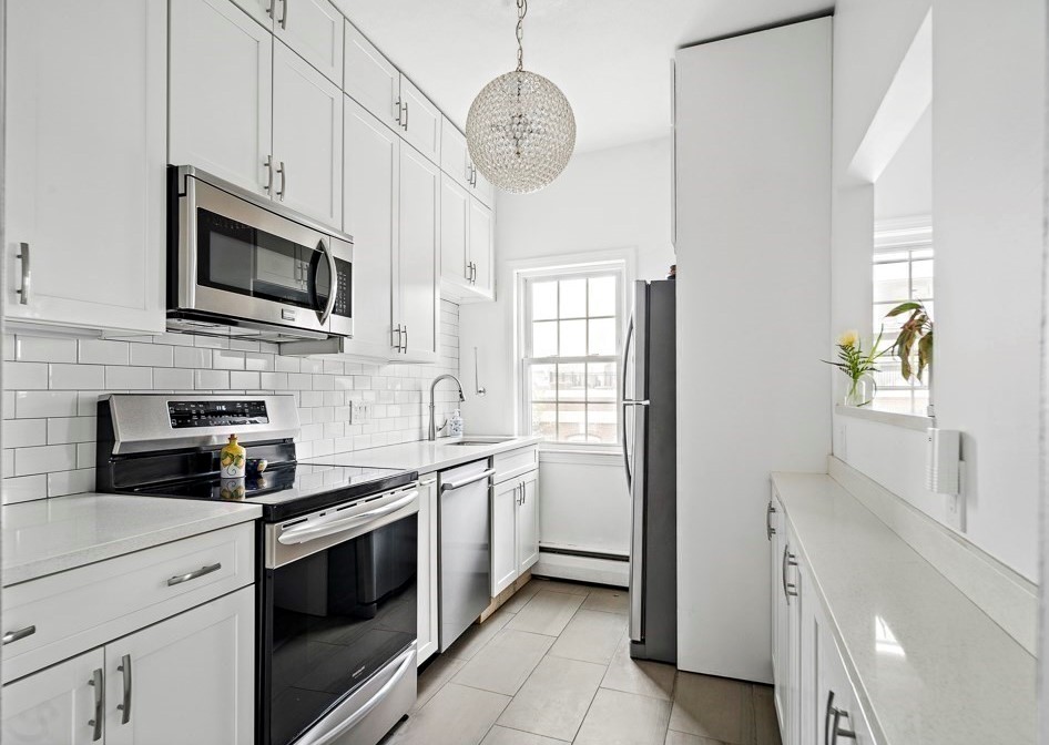 377 Bunker Hill St #3, Boston, MA 02129