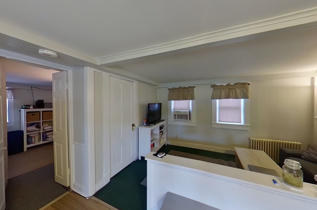 58 Main St, Fairhaven MA 02719-3329 exterior