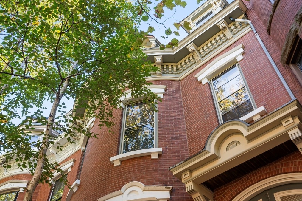 27 Mattoon St, Springfield, MA 01105 exterior