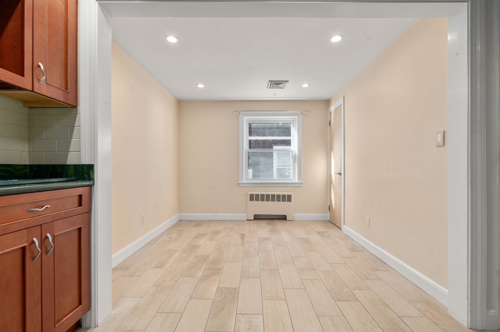 263 Riv St, Newton MA 02465-1435 exterior