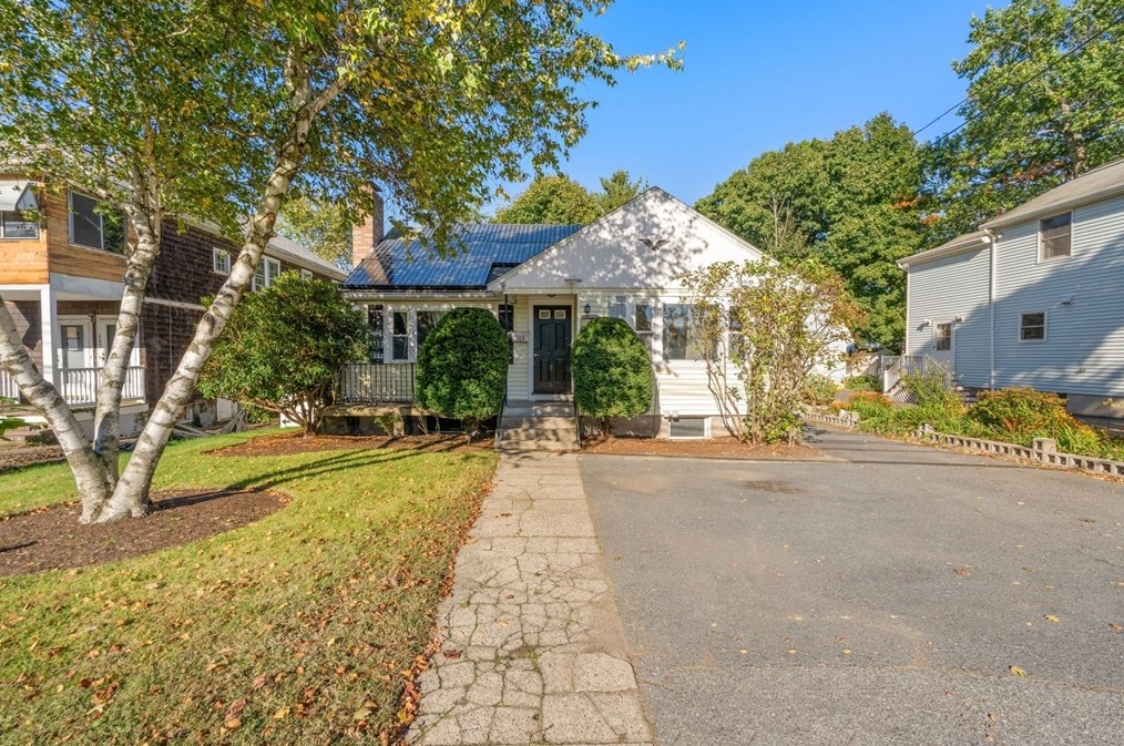 263 Riv St, Newton MA 02465-1435 exterior