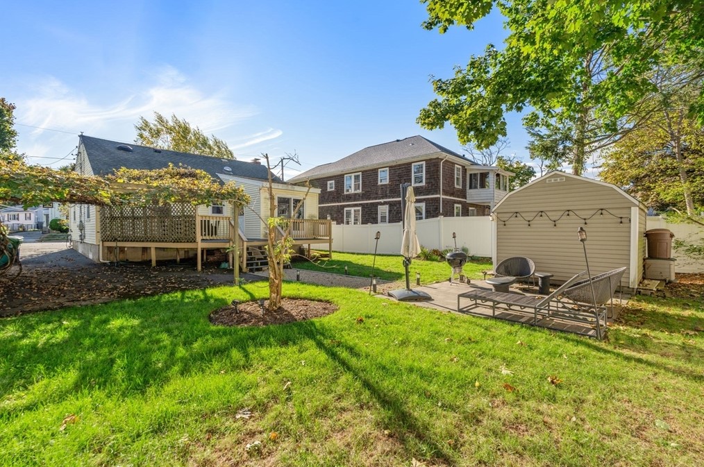 263 Riv St, Newton MA 02465-1435 exterior