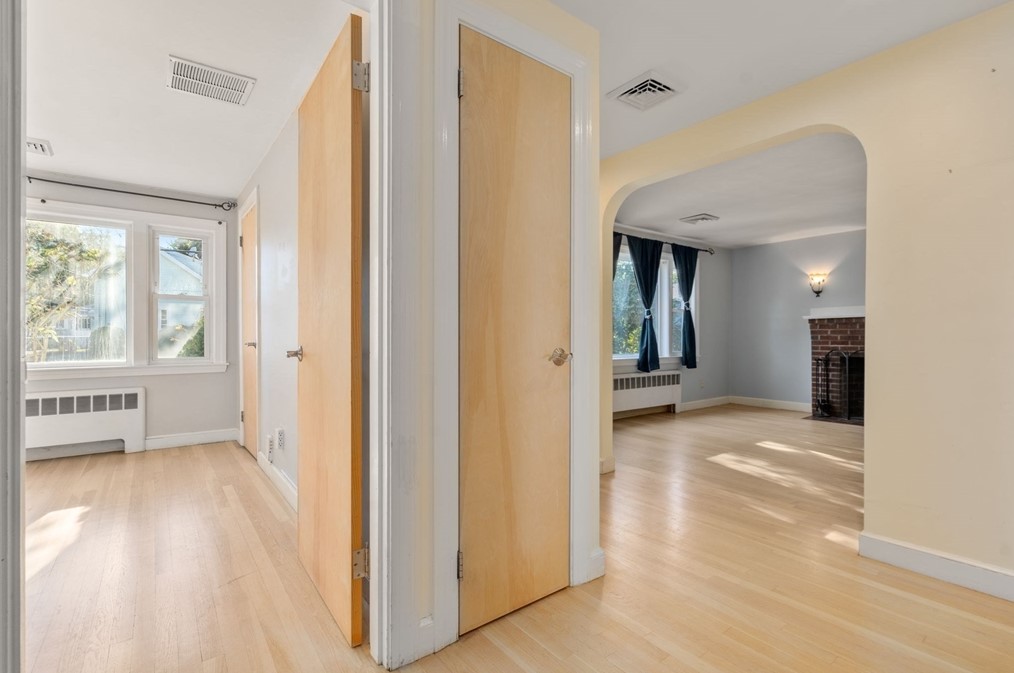 263 Riv St, Newton MA 02465-1435 exterior