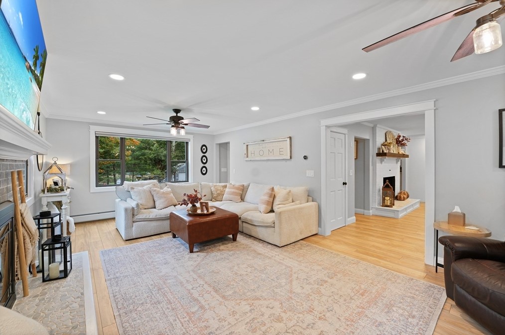 1 Sharon Ave, Dartmouth MA 02747-2334 exterior