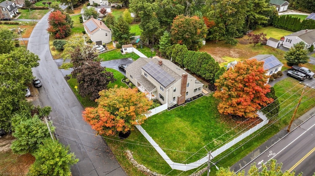 1 Sharon Ave, Dartmouth, MA 02747 exterior