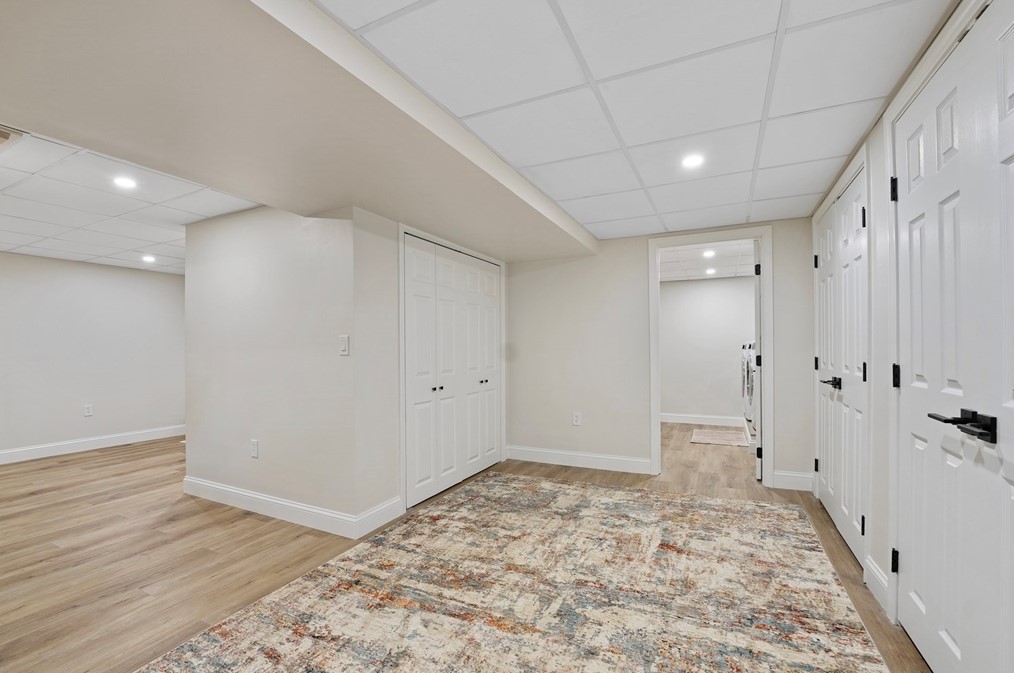 1 Sharon Ave, Dartmouth MA 02747-2334 exterior