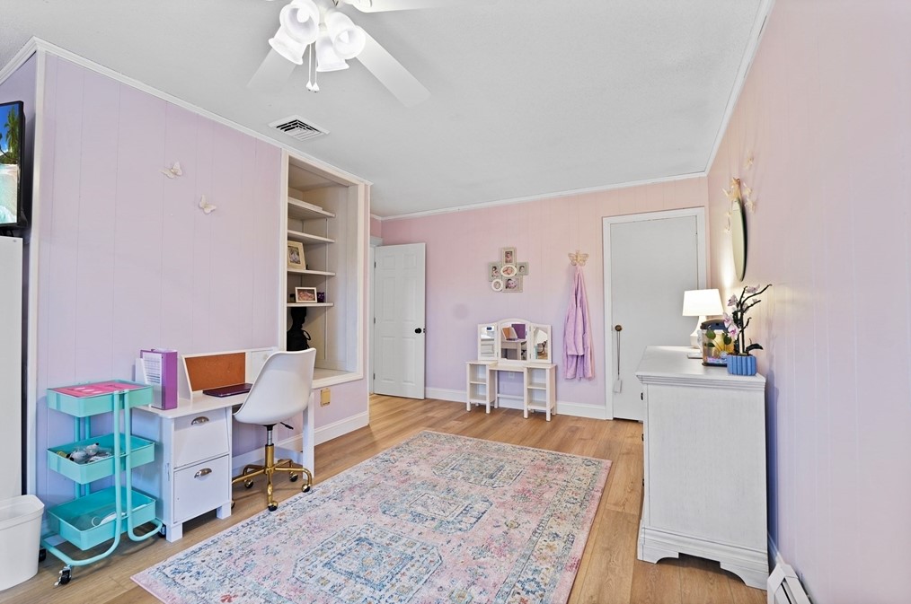 1 Sharon Ave, Dartmouth MA 02747-2334 exterior