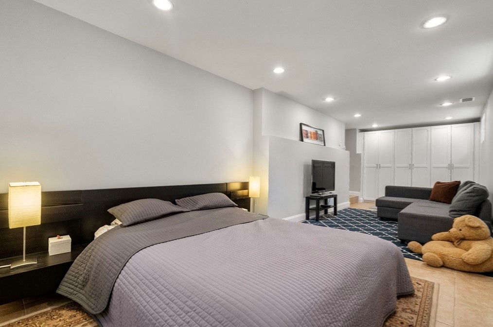 149 Jackson St, Newton MA 02459-2511 exterior