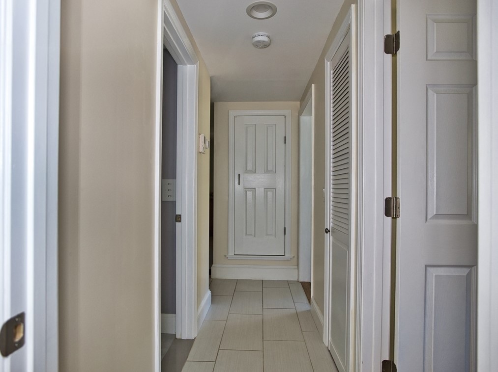 99 Alpha St, Dartmouth MA 02747-4005 exterior