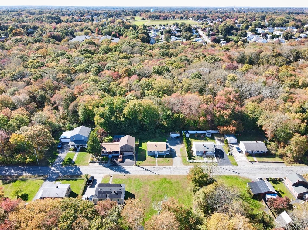 99 Alpha St, Dartmouth, MA 02747 exterior