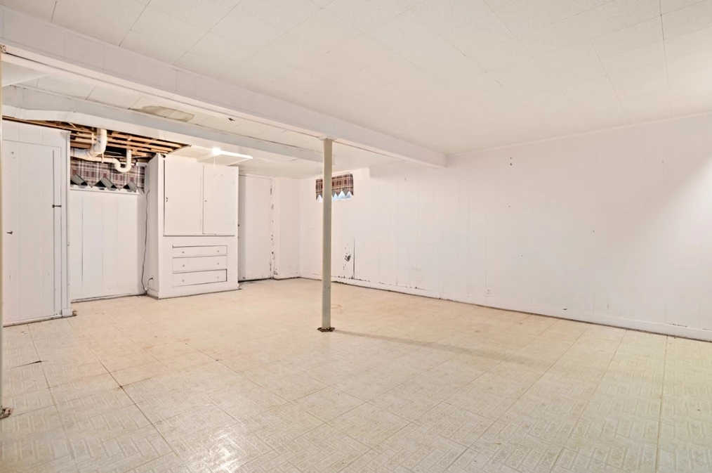 11 Elmwood Cir, Peabody MA 01960-4805 exterior