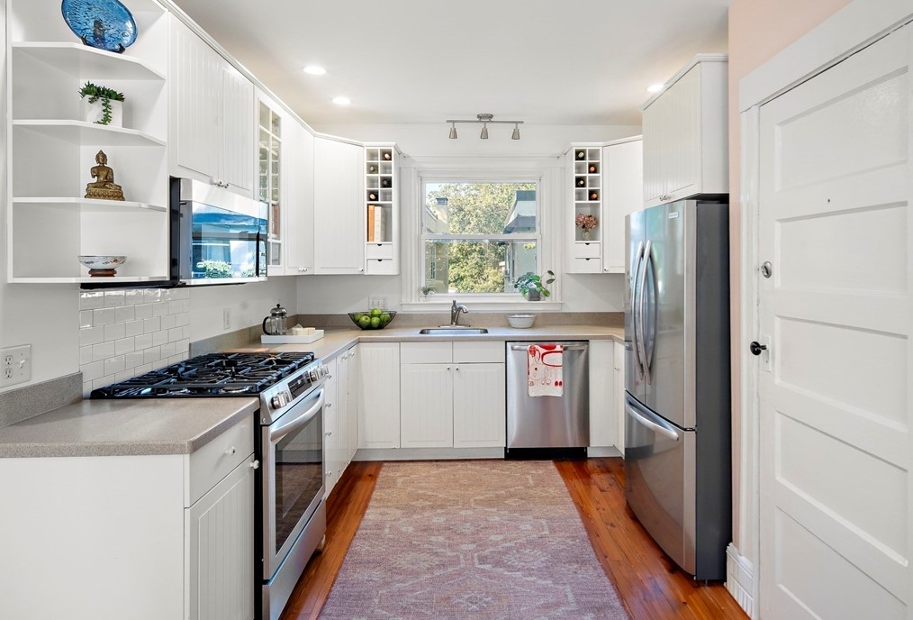 55 Sacramento St, Cambridge, MA 02138-1933