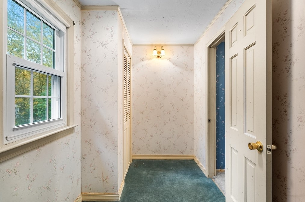 451 Pleasant St, Raynham MA 02767-1647 exterior