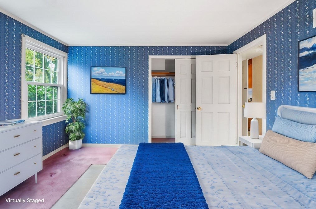 451 Pleasant St, Raynham MA 02767-1647 exterior