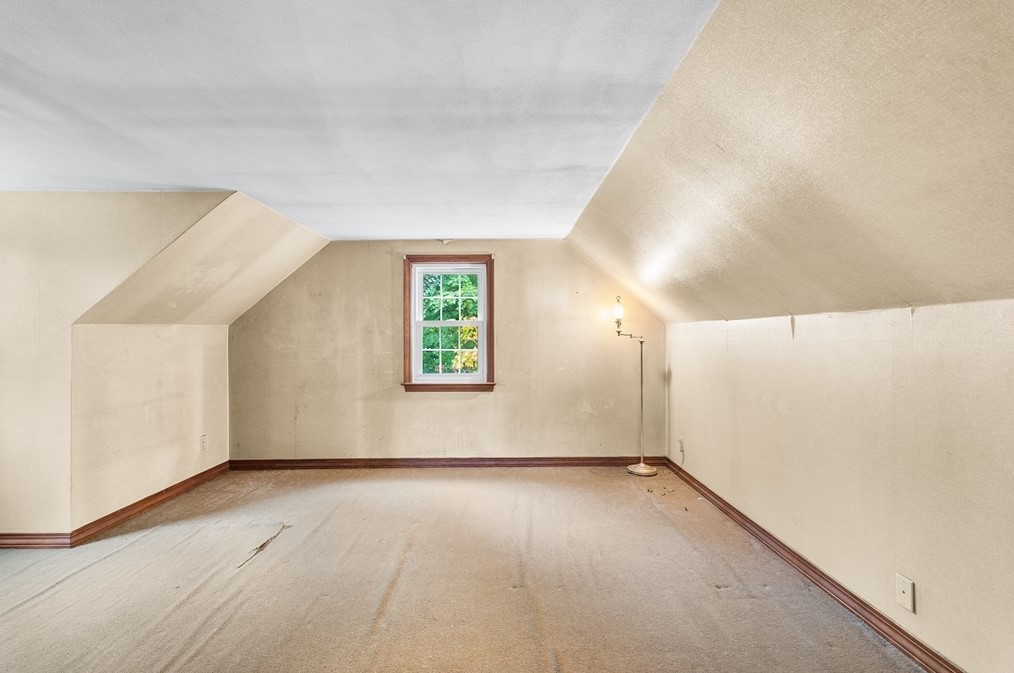 451 Pleasant St, Raynham MA 02767-1647 exterior