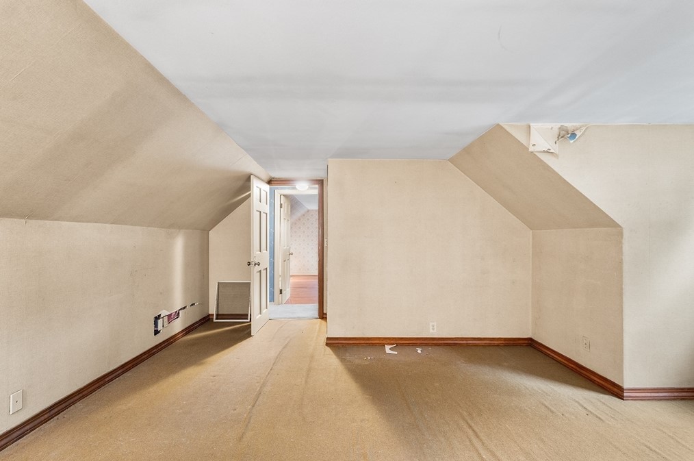 451 Pleasant St, Raynham MA 02767-1647 exterior