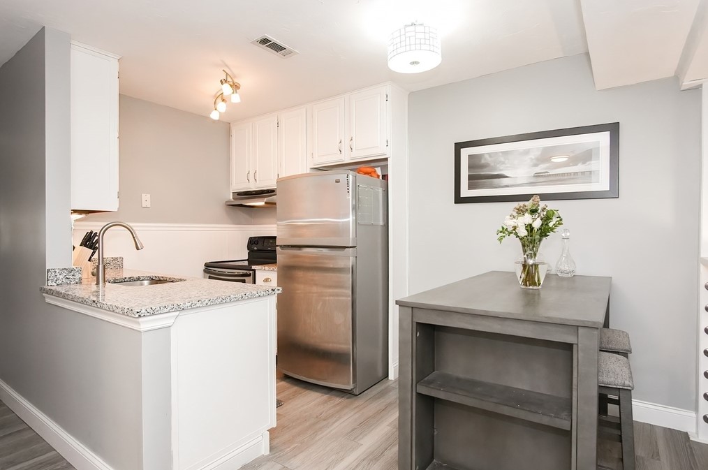 120 Tall Oaks Dr #d1, Weymouth, MA 02190