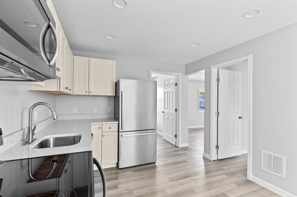 352 Beulah St, Whitman, MA 02382 exterior