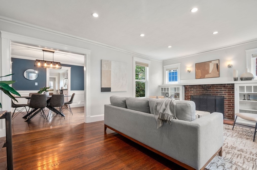 20 Whittemore Rd, Newton, MA 02458 exterior