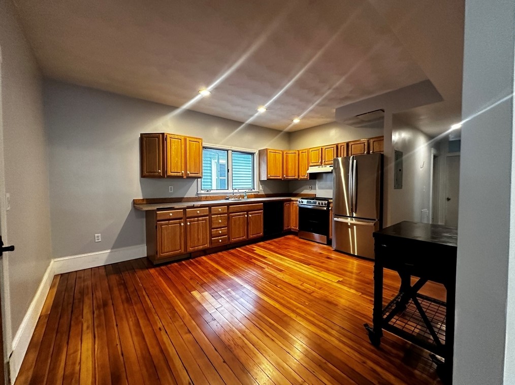 8-10 Seafoam Ave #2, Winthrop, MA 02152