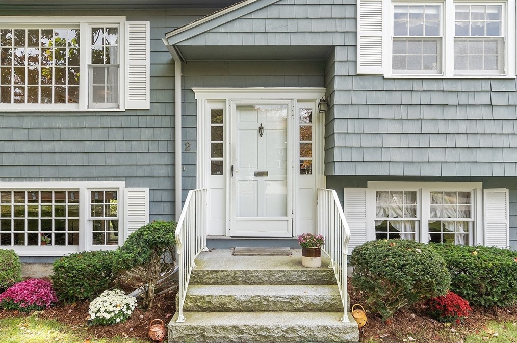 2 Longspur Rd, Chelmsford, MA 01824