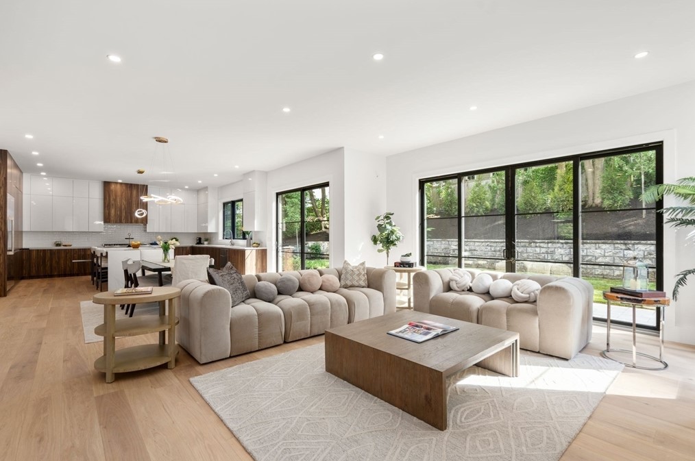 24 Newtonville Ave, Newton, MA 02458