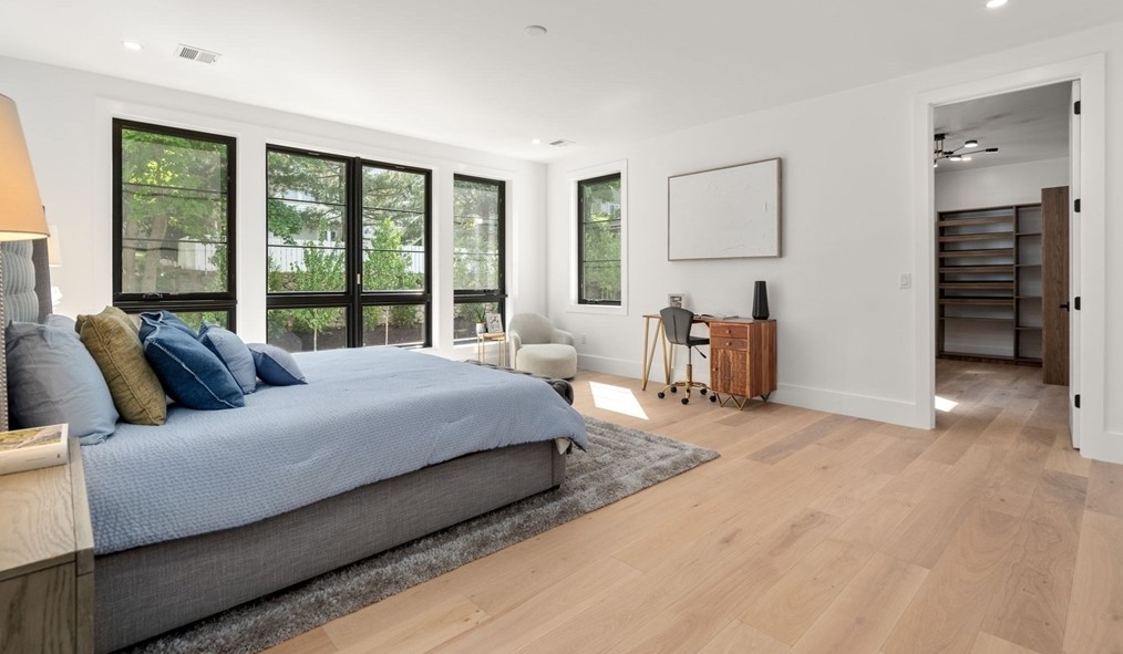 24 Newtonville Ave, Newton MA 02458-1828 exterior