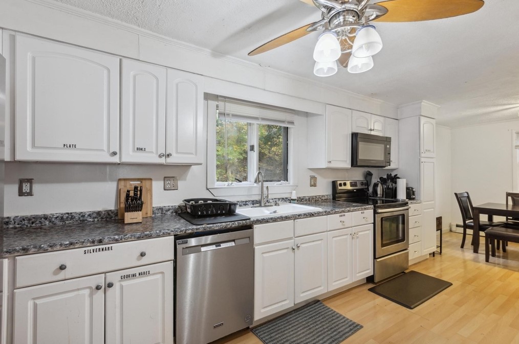 259 Cambridge St, Burlington MA 01803-2541 exterior