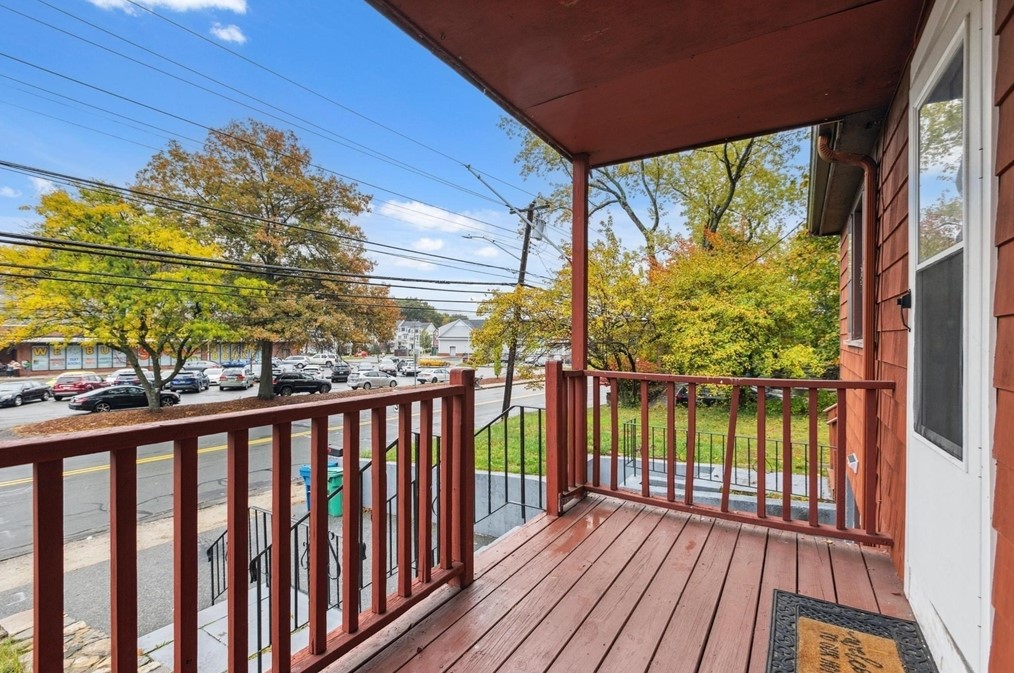 259 Cambridge St, Burlington MA 01803-2541 exterior