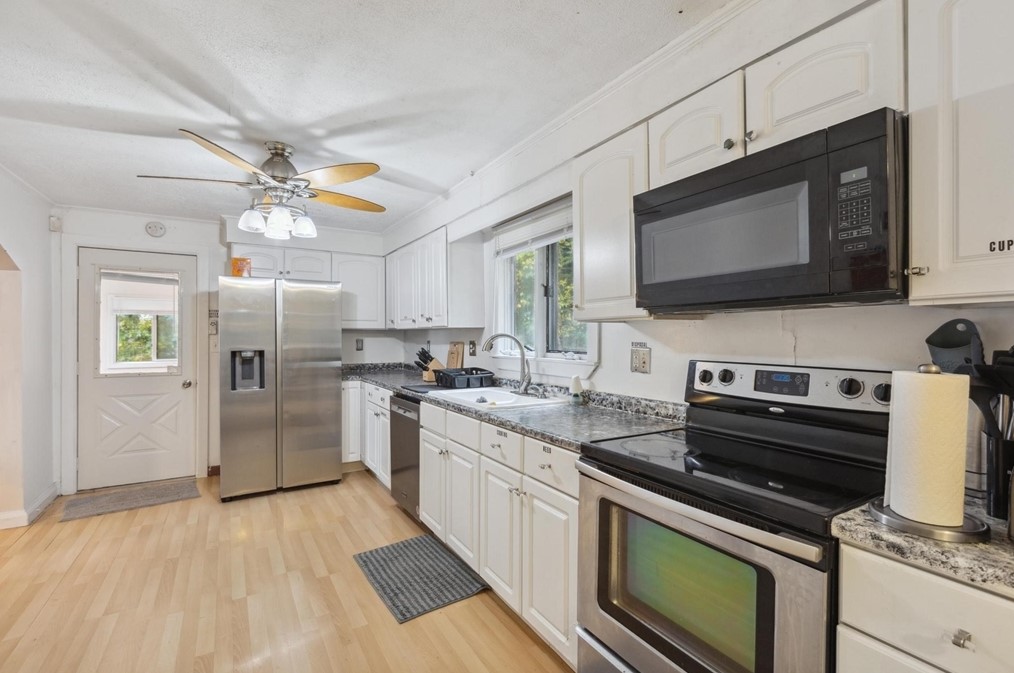 259 Cambridge St, Burlington MA 01803-2541 exterior