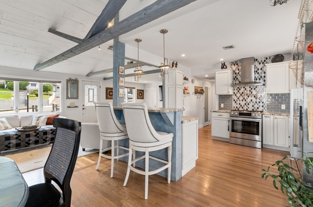 831 Squantum St, Quincy MA 02171-1251 exterior