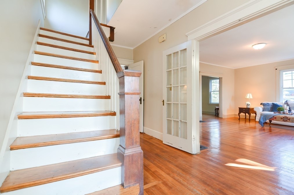 9 Phillips Cir, Swampscott MA 01907-2332 exterior