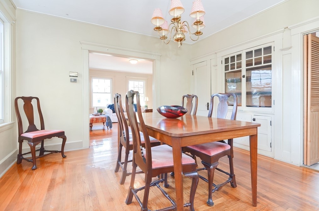 9 Phillips Cir, Swampscott MA 01907-2332 exterior