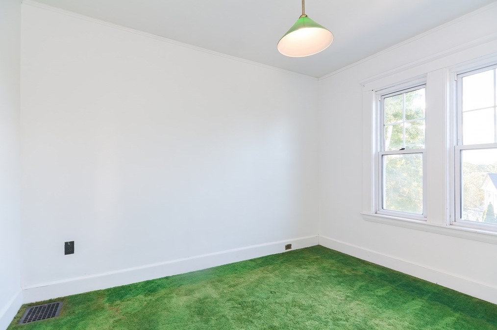 9 Phillips Cir, Swampscott MA 01907-2332 exterior