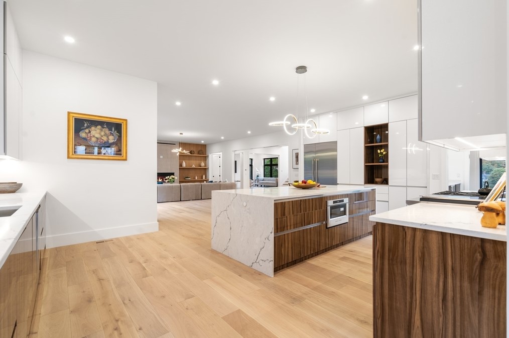 32 Newtonville Ave, Newton MA 02458-1851 exterior