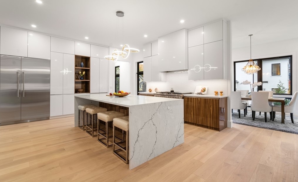 32 Newtonville Ave, Newton MA 02458-1851 exterior