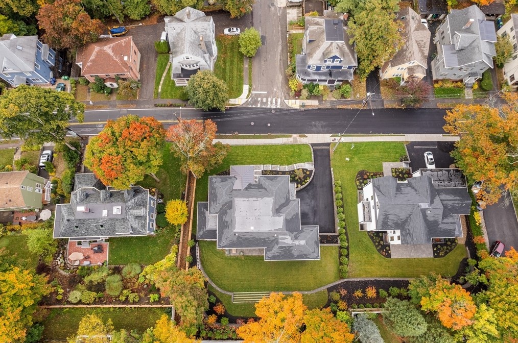 32 Newtonville Ave, Newton MA 02458-1851 exterior