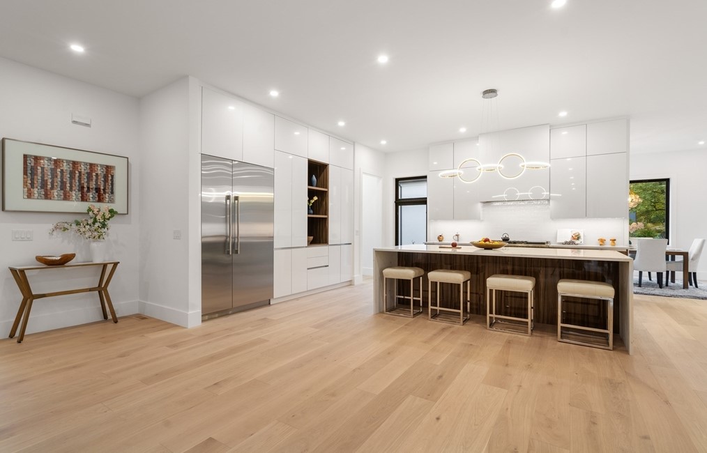 32 Newtonville Ave, Newton MA 02458-1851 exterior