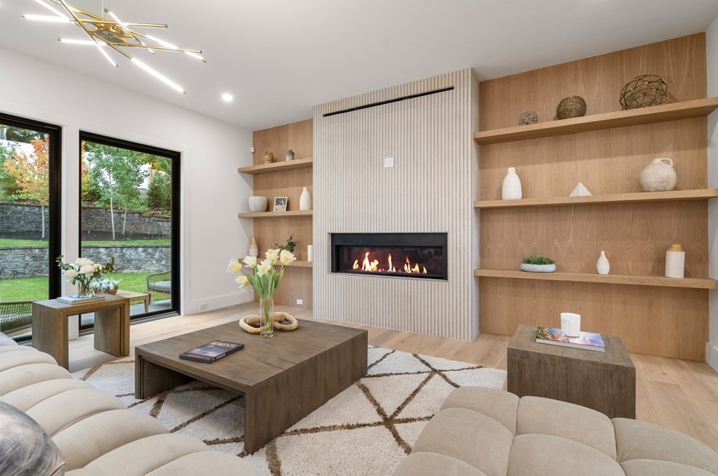 32 Newtonville Ave, Newton MA 02458-1851 exterior