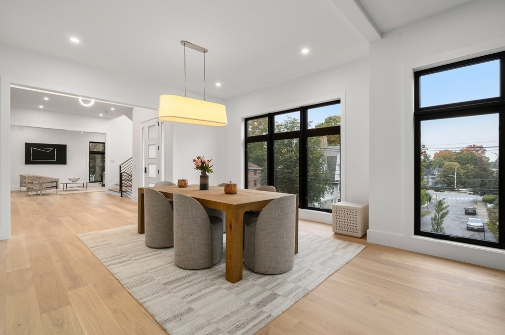 32 Newtonville Ave, Newton MA 02458-1851 exterior