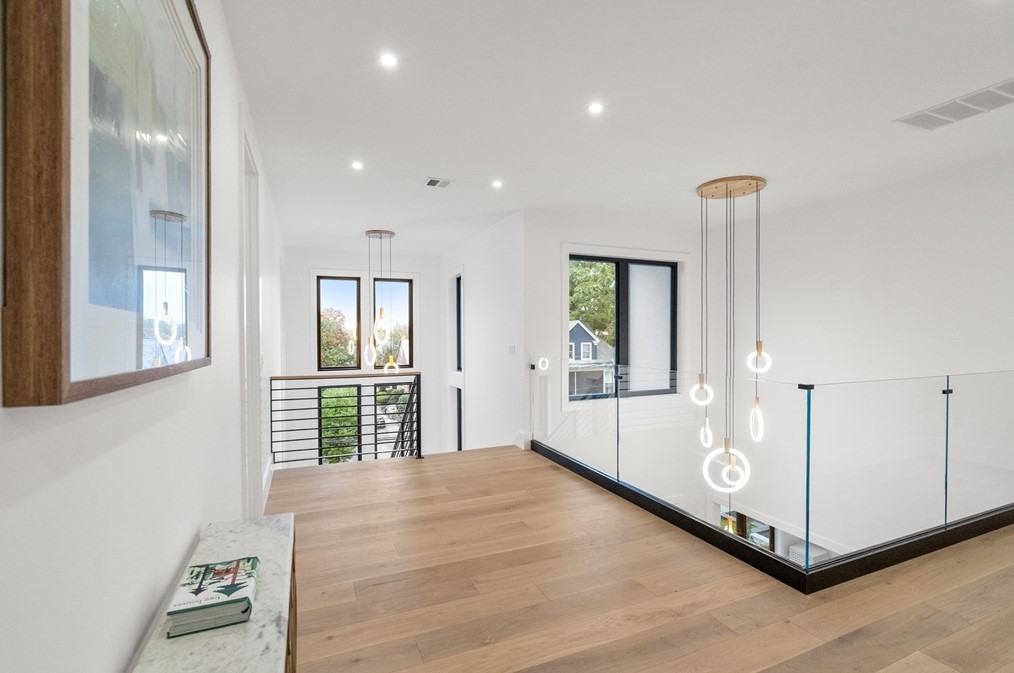 32 Newtonville Ave, Newton MA 02458-1851 exterior