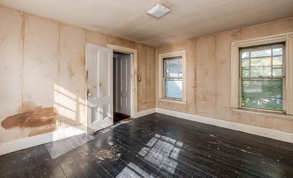 118 Mt Vernon St, Dedham MA 02026-3102 exterior