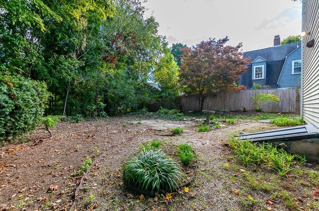 118 Mt Vernon St, Dedham MA 02026-3102 exterior