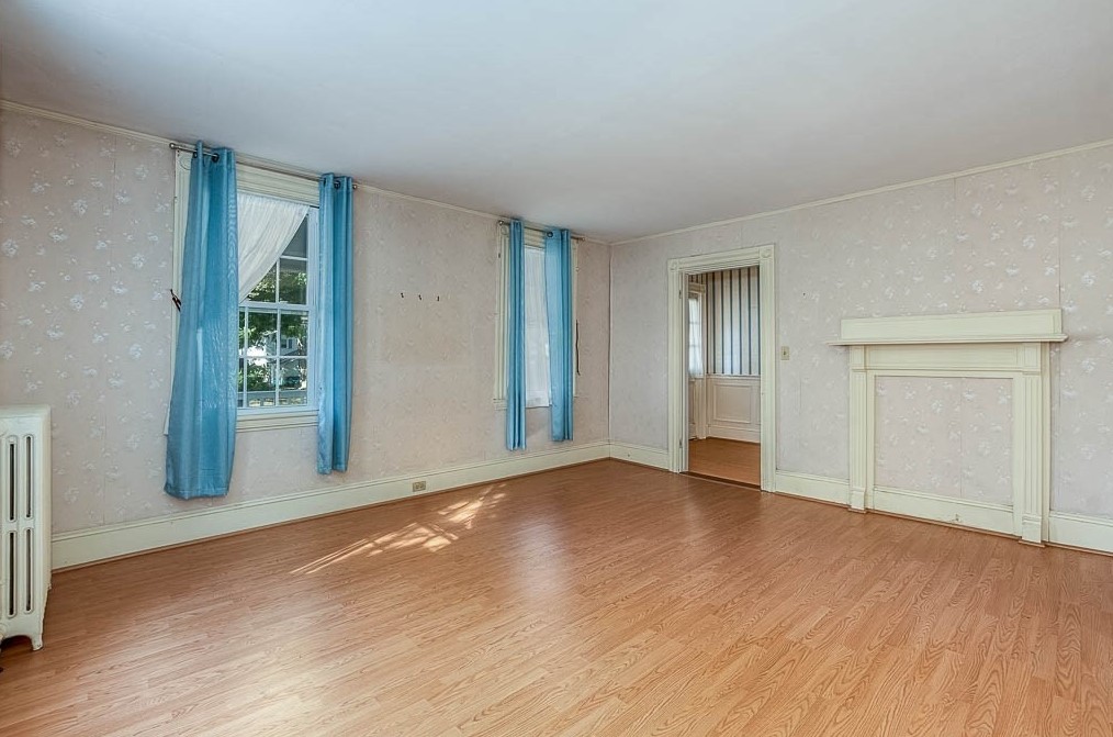 118 Mt Vernon St, Dedham MA 02026-3102 exterior