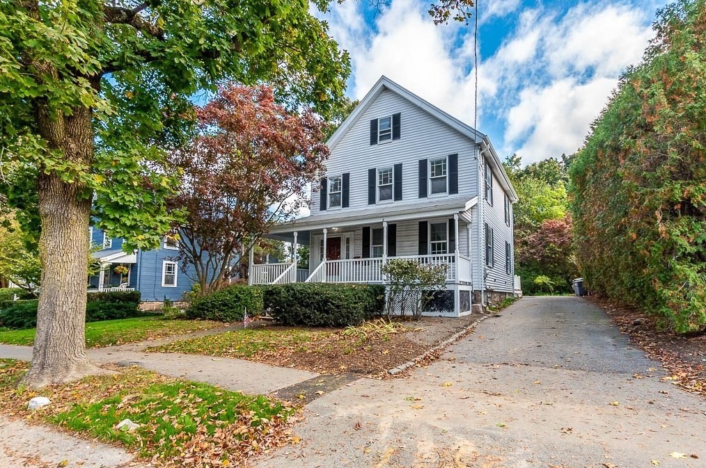 118 Mt Vernon St, Dedham MA 02026-3102 exterior