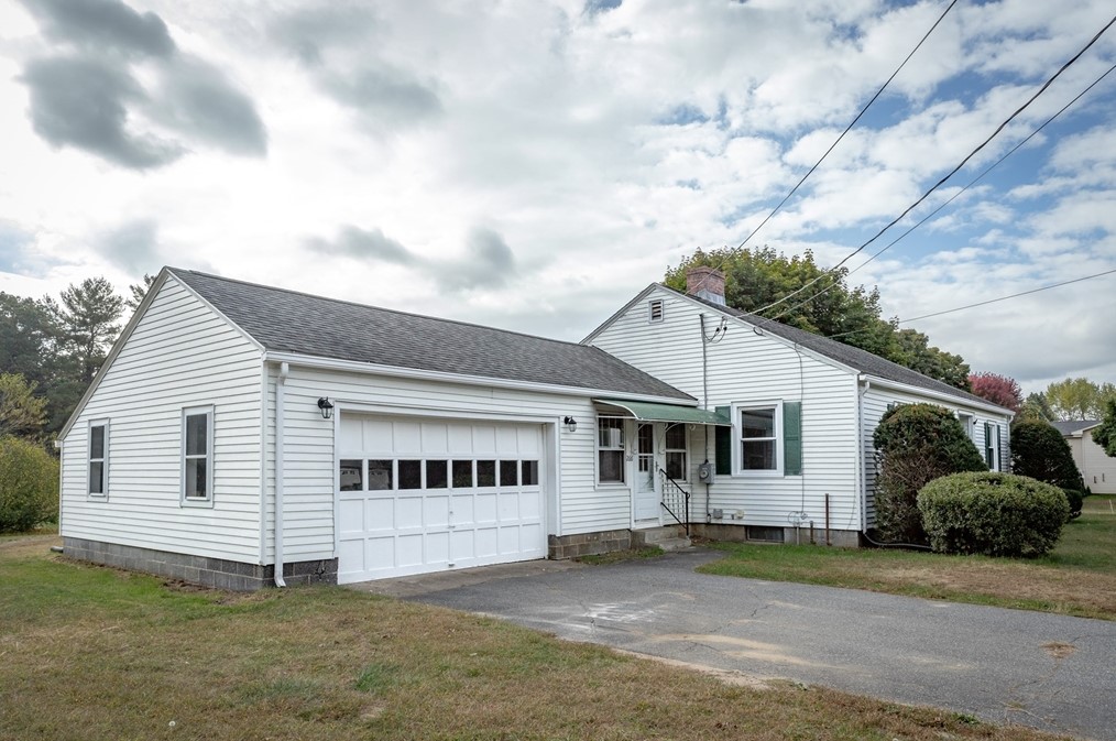 266 Hillside Rd, Montgomery, MA 01085